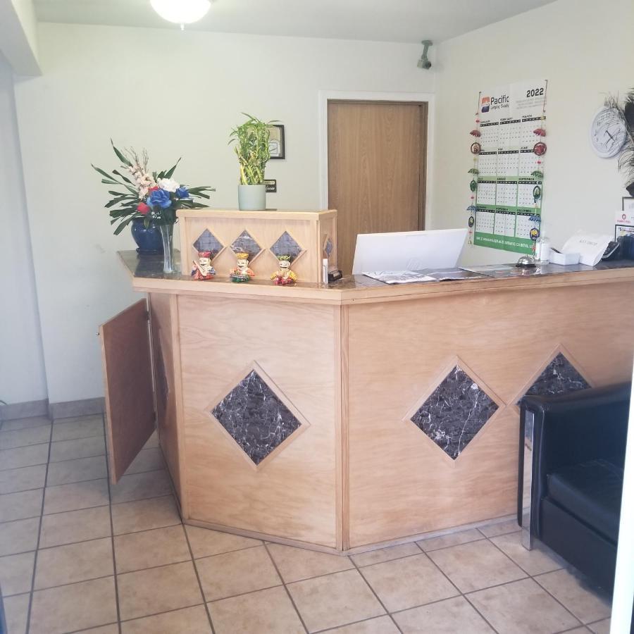 ג'ון דיי Budget 8 Motel מראה חיצוני תמונה